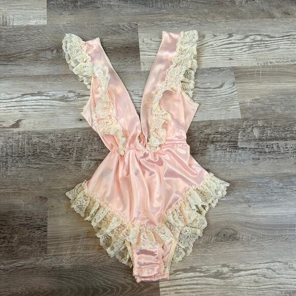Vintage Lady Constance Pink Nylon Lace Ruffle Teddy Bodysuit Coquette USA S - Picture 3 of 10